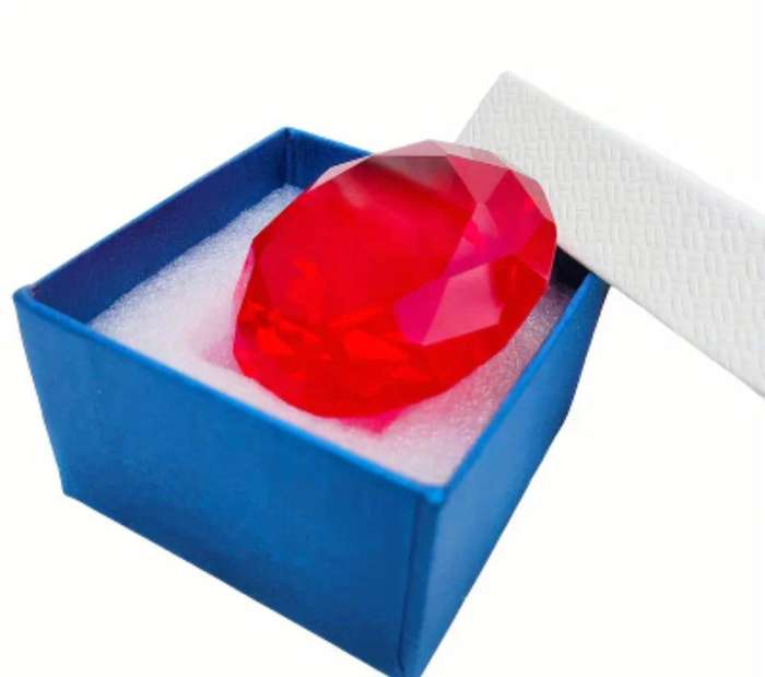 6cm Large Crystal Rhinestone Diamond  "Red" Lovely, Excellent,in Box. Crystal "123- Grams".
