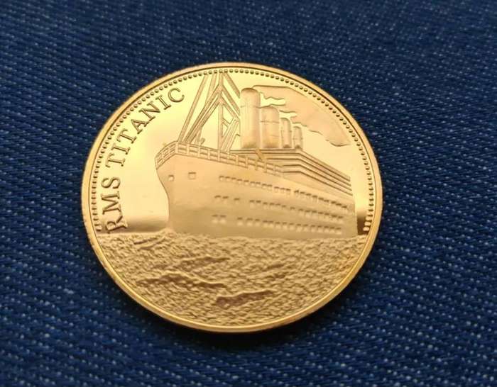 Titanic White Star Line, The world 8 Largest Liner. 3 Coins New in Capsule.