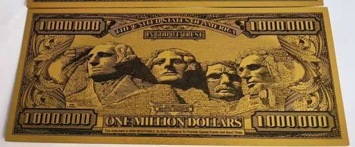 "2 Golden Bills" $1,000,000 Dollars Bill's " The Statue of Liberty " Commemorative Bills.  New"no1