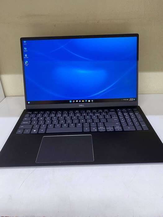 Dell Vostro 5502 Notebook PC  Core i5-1135G7 / 15.6 FHD / 8GB RAM / 256GB SSD | Win 11 Pro
