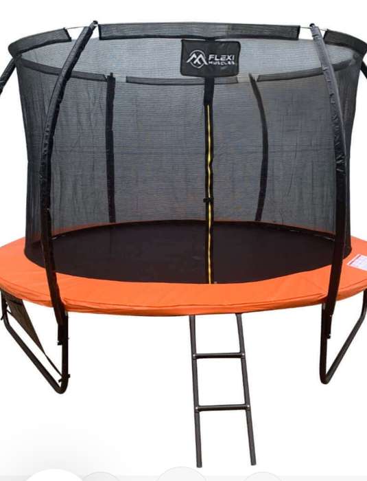 Trampoline with Enclosure Net and Curved Poles Trampoline