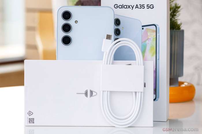 Boxed Samsung A35 5G, Android 14, 6GB Ram, 128GB, Dual Sim, Battery 5000Ahms, All Network unlocked