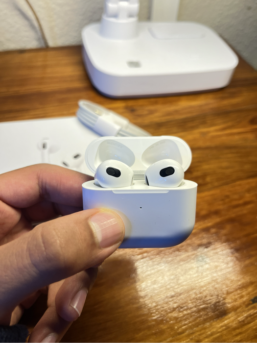 AirPod Generation 3
