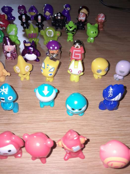 Gogos Crazy Bones and Collectors' Tin Bundle
