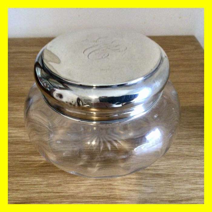 67,1 grams Hallmarked Sterling Silver Lidded Glass Powder Bowl London 1935!