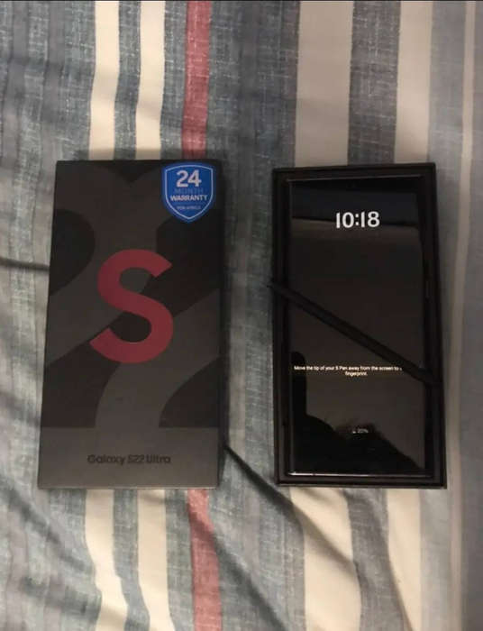 Samsung Galaxy S22 Ultra Burgundy 256GB 12GB RAM Dual SIM