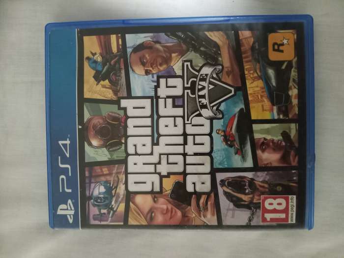 Ps4 + 11 games