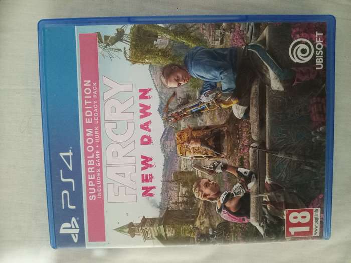Ps4 + 11 games