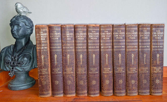 Arthur Mee Childrens encyclopedia 10 volumes