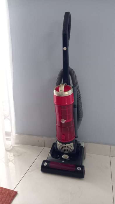 Genesis Upright Pet Hair, High Power Vacuum cleaner (used)