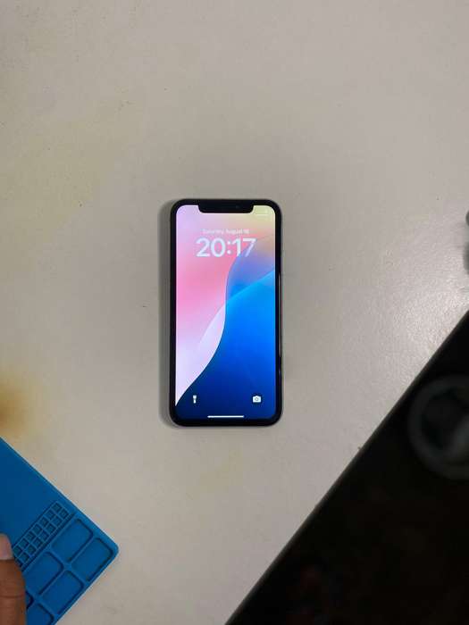 Apple iPhone XR  64GB  White  78% Battery Health  Face ID Not Working