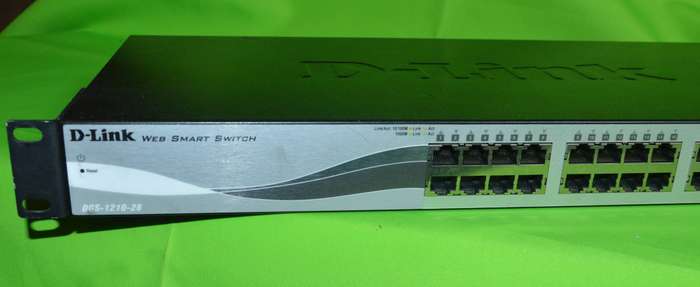 Managed Switch - 28 Port Gigabit,  Web Smart - D-Link DGS-1210-28