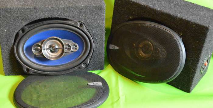 Speakers with enclosures - 800w 6x9" 5-way 4ohm - Ice Power IPS-698BL