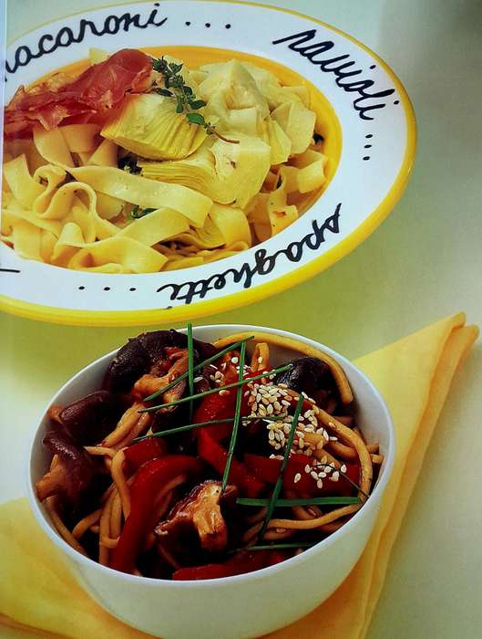 South Africa Quick n Easy New Ways with Pasta by Robyn Martin