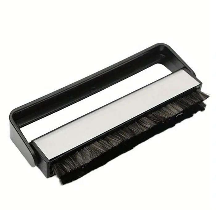 Vinyl record cleaning brush