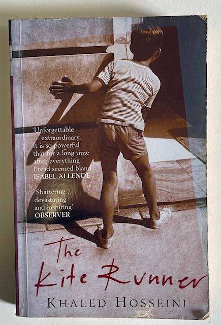 THE KITE RUNNER - KHALED HOSSEINI - 2024 - BLOOMSBURY. 324 PAGES - A MUST READ!