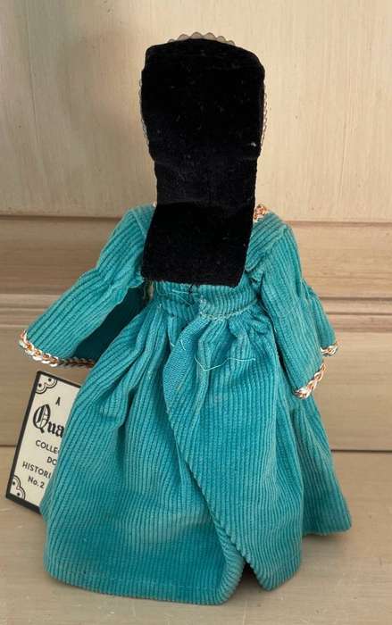 Vintage Historical Collectible Doll - Anne Boleyn . Quality collectible #2 in the series