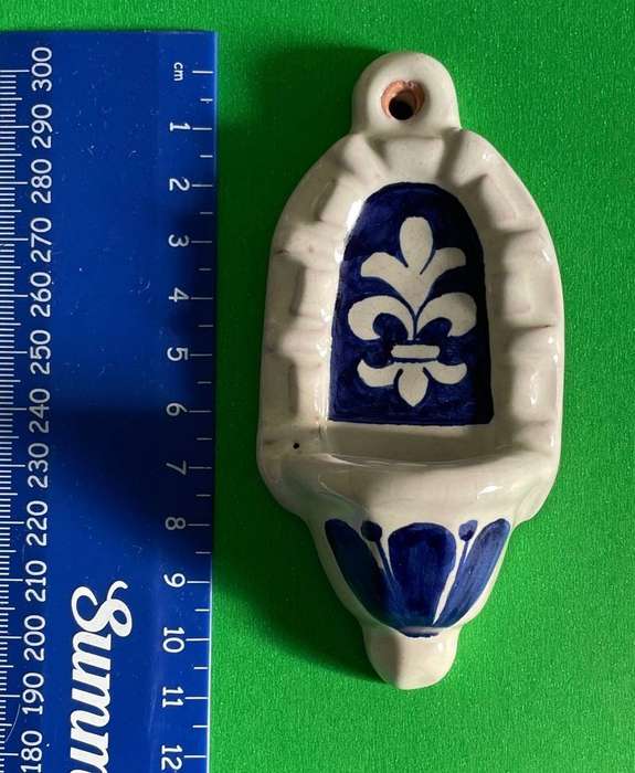 VINTAGE Italian Catholic ceramic Holy Water stout - great condition!