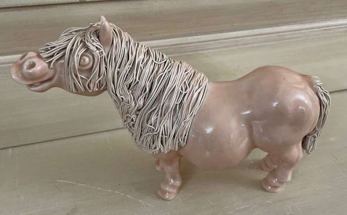 CHEVAL PONY WITH SPAGHETTI HAIR IN PALE PINK - BEAUTIFUL! SOUTH AFRICAN MADE