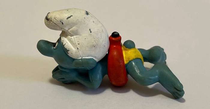 VINTAGE "SWIMMING SMURF" - produced by Scleich - #20025 - RARE! . Peyton