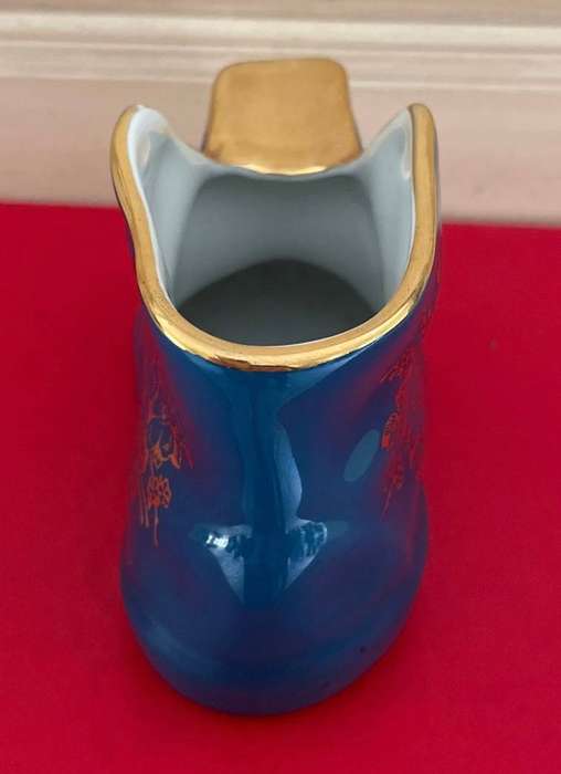 VINTAGE LIMOGE - La Reine - V47 - BOOT ASHTRAY - IN TEAL WITH GOLD OVERLAY AND ROMANTIC SCENE