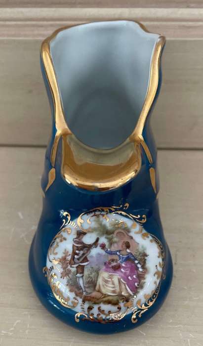 VINTAGE LIMOGE - La Reine - V47 - BOOT ASHTRAY - IN TEAL WITH GOLD OVERLAY AND ROMANTIC SCENE