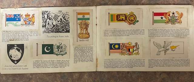 Brooke Bond Cards booklet. Flags and Emblems of the World.