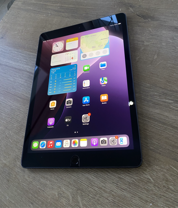 Apple Ipad 7th Gen 128GB LTE