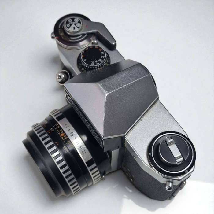 Fully mechanical Praktica Super TL camera