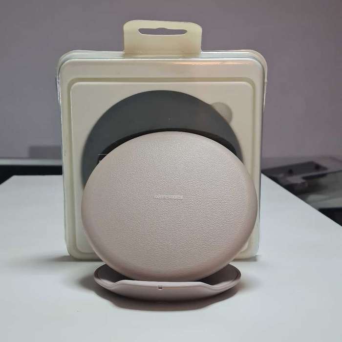 Convertible Fast wireless charger. (Samsung technology)