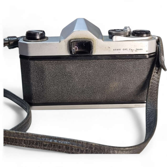Vintage Asahi Pentax Spotmatic + Leather Camera Bag  Classic 35mm Film Set