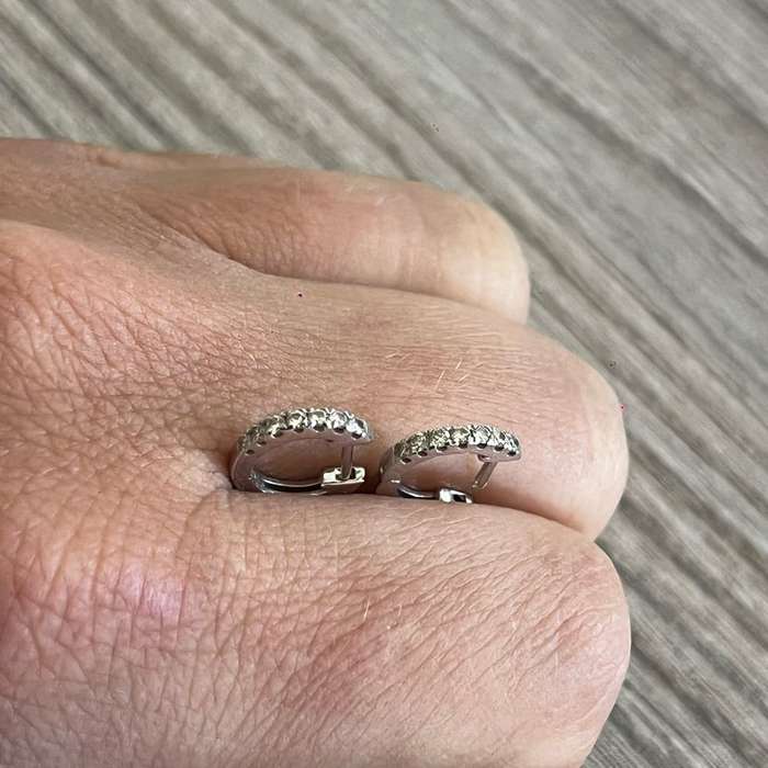 9ct White Gold Huggies