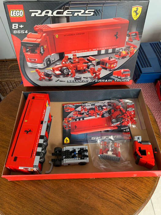 LEGO 8654 Scuderia Ferrari Truck