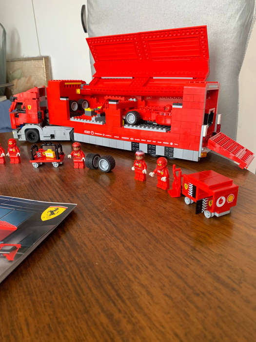 LEGO 8654 Scuderia Ferrari Truck
