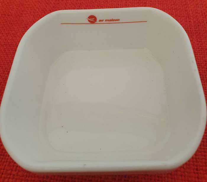 3 x Vintage and antique small porcelain bowls