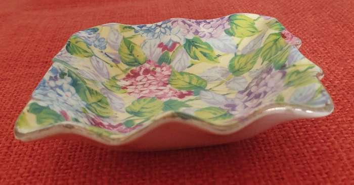 Royal Albert and James Kent collectable small bowls