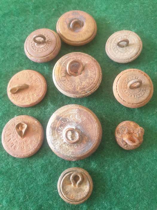 10 x Antique Anglo Boer War tunic buttons