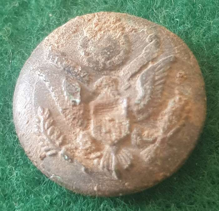 10 x Antique Anglo Boer War tunic buttons