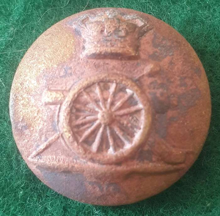 10 x Antique Anglo Boer War tunic buttons