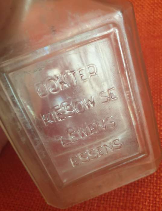 5 x Vintage Dr. Kiesow's Essence of Life/Lewens Essens bottles