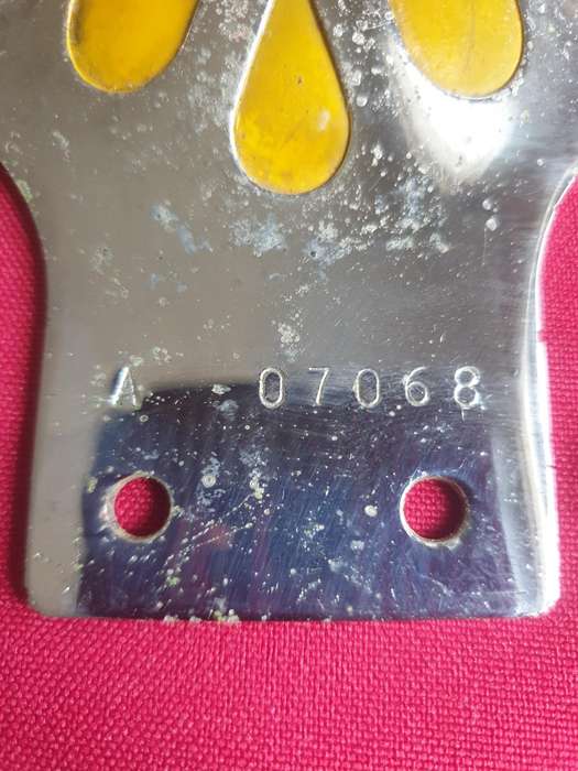 Vintage Automobile Association bumper badge (1930 - 1945)