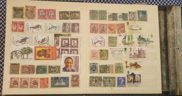 Stamp Album Hard Cover 10 Page 18 Sides  Mix World (NOT CHECKED)