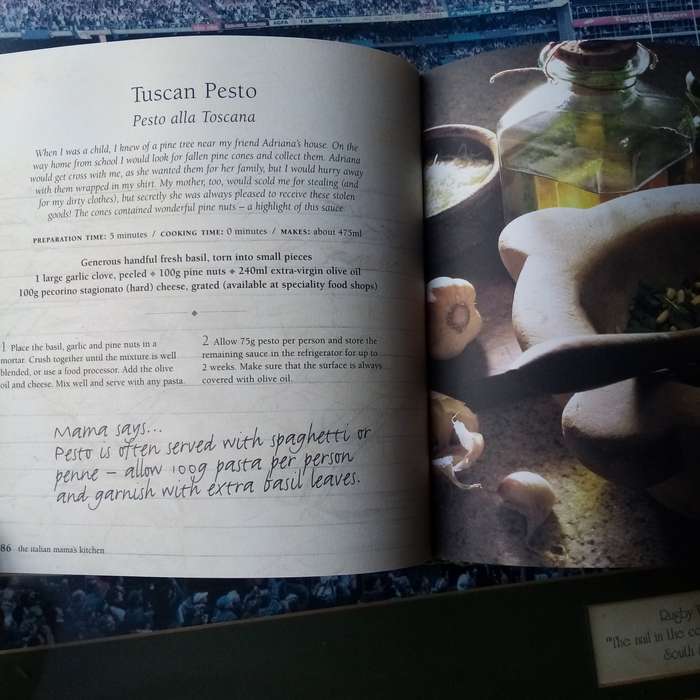 The Italian Mama's Kitchen: Authentic Recipes and Heartfelt Cooking by Katie and Giancarlo Caldesi