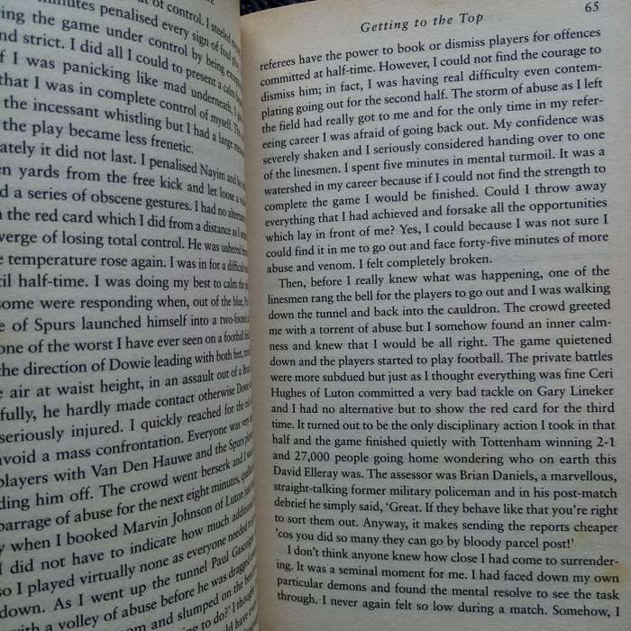 The Man in the Middle by David Elleray - Essential Football Read!