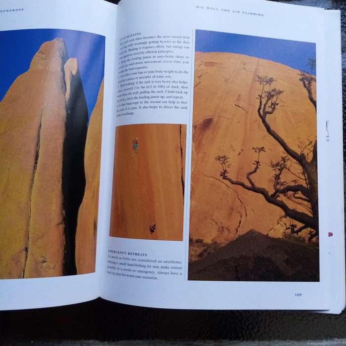 Expert Guide to Climbing: The Climber's Handbook by Garth Hattingh  Essential Techniques & Tips