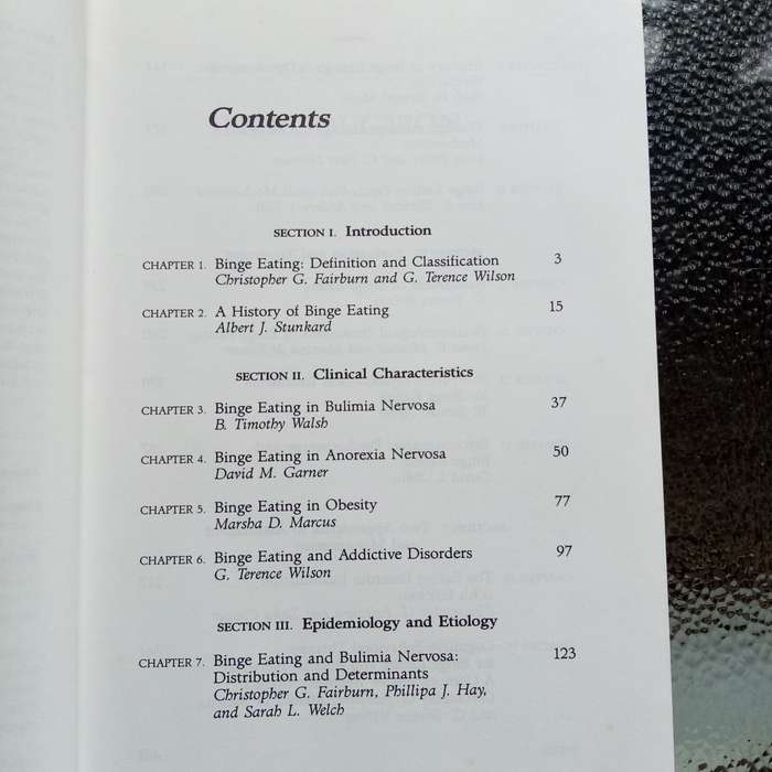 Binge Eating: Nature, Assessment, and Treatment by Christopher G. Fairburn - Expert Guide