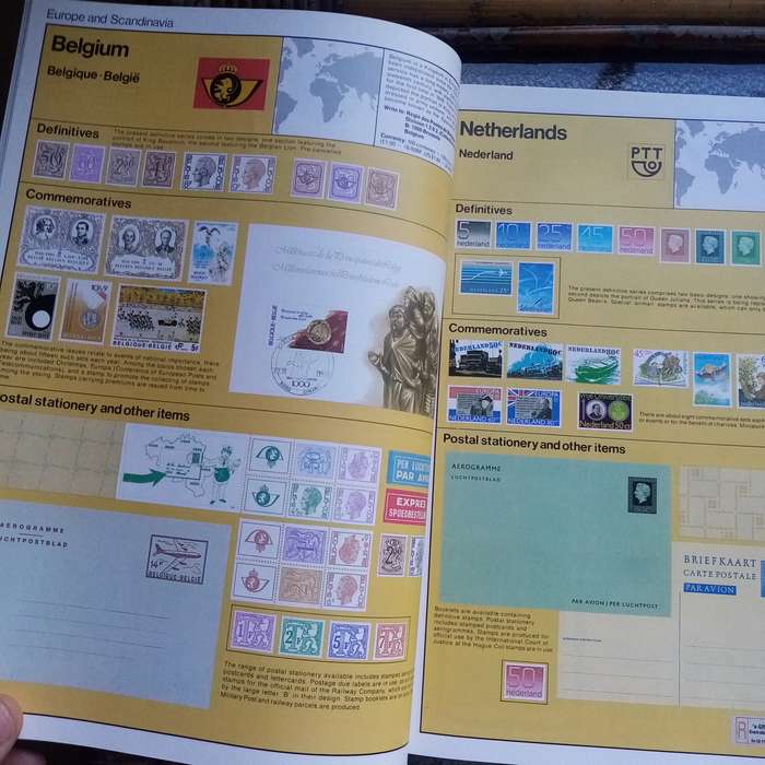 The Whole World Stamp Catalogue - Essential Guide to Current Stamps & Postal Items