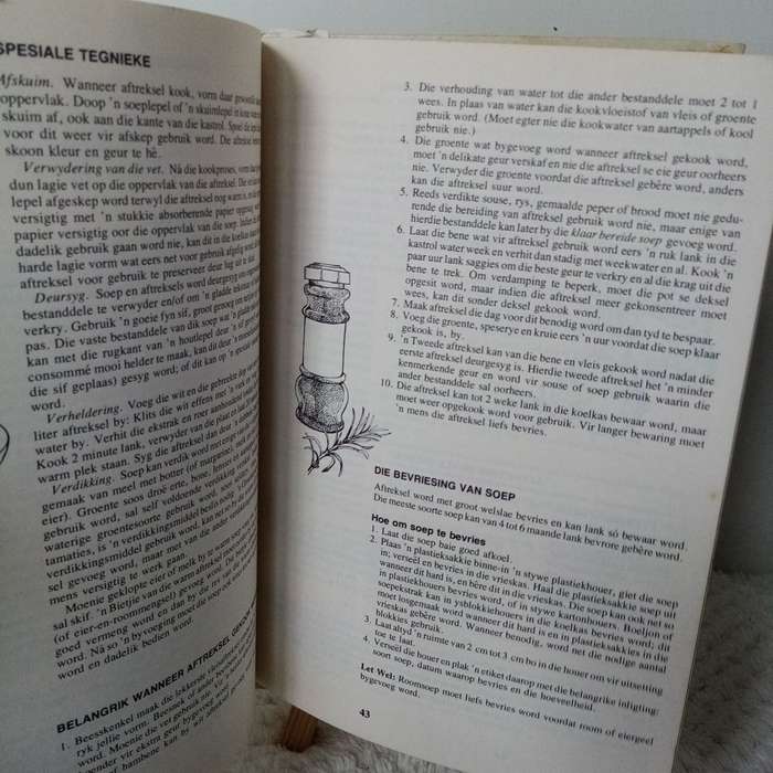 Die Volledige Suid-Afrikaanse Kookboek deur Magdaleen van Wyk - 'n Omvattende Gids vir Tradisionele