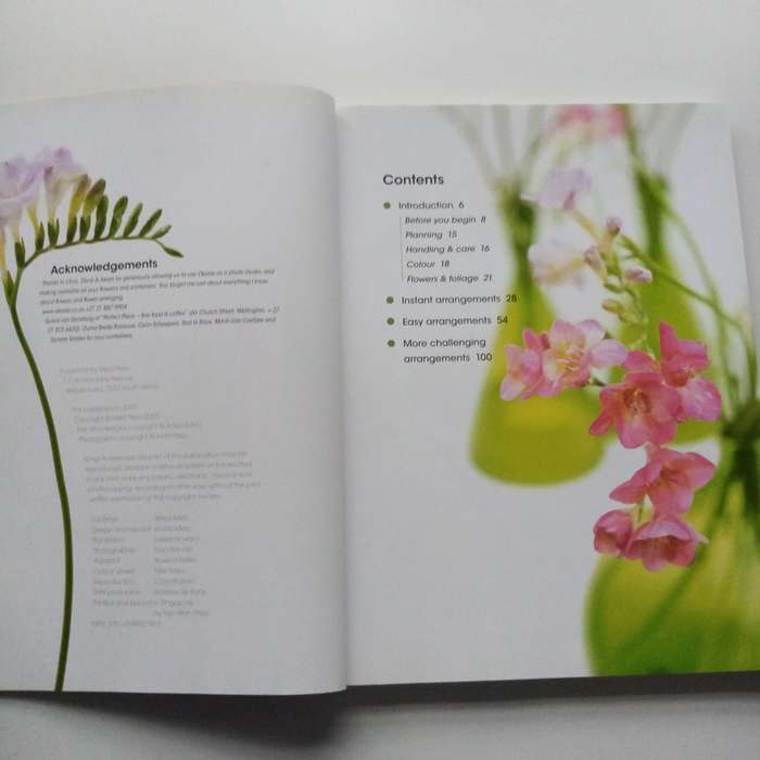 Flowers, Simply Beautiful by Ansia Kohrs | A Celebration of Floral Design & Arrangement