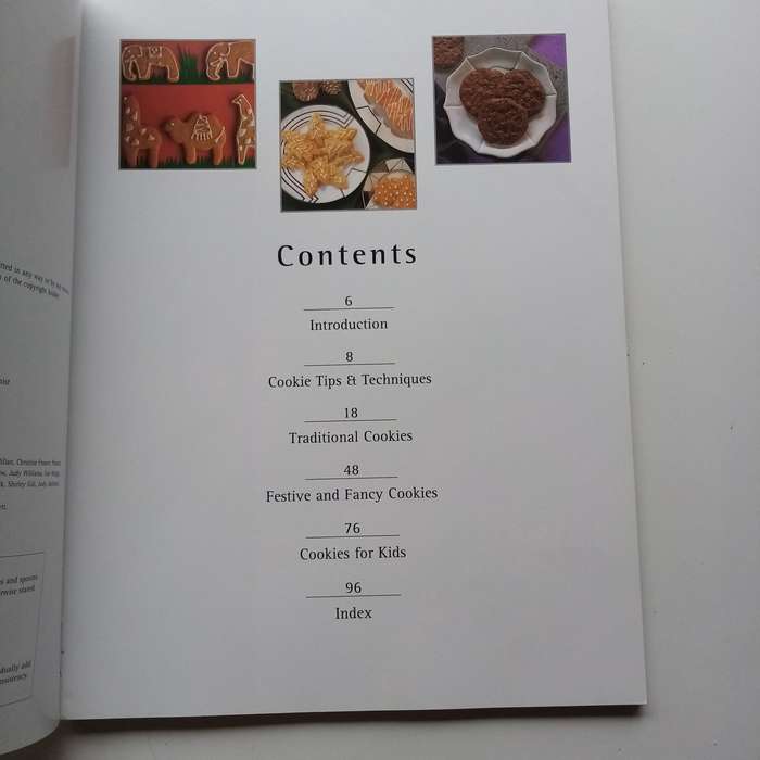 Fabulous Cookies by Hilaire Walden  Over 100 Delicious Recipes for Cookie Lovers